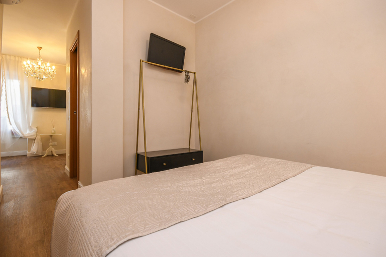 Bedroom 5, Luxury Suite Sirmione, Brescia