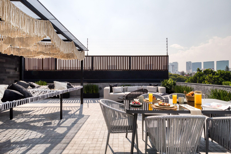 Food & Drinks 5, Uliv Poe 240, Mexico City