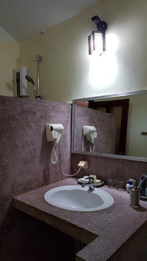 Bathroom 4, Mealea Resort, Kaeb