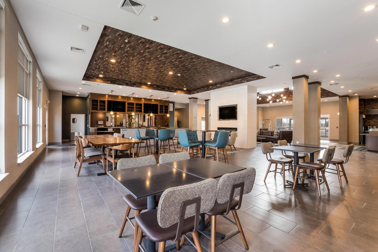 Food & Drinks 5, Four Points by Sheraton Elkhart, Elkhart