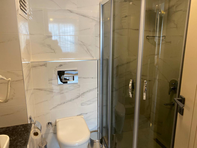 Bathroom 5, Golden World Suite Hotel, Antalya