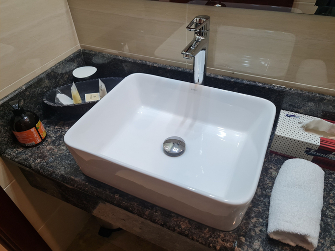 Bathroom 3, Sami Court Airport Hotel Abuja, AbujaMun