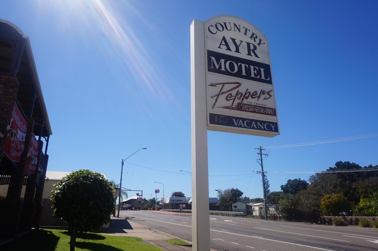 Food & Drinks 4, Country Ayr Motel, Burdekin