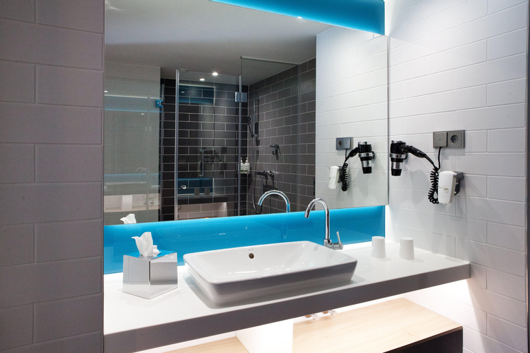 Bathroom 11