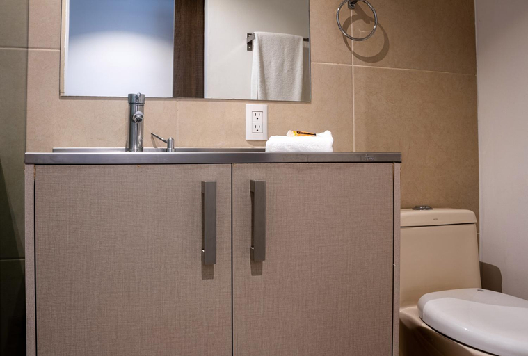 Bathroom 3, Kubo Hotel & Business Center, Allende