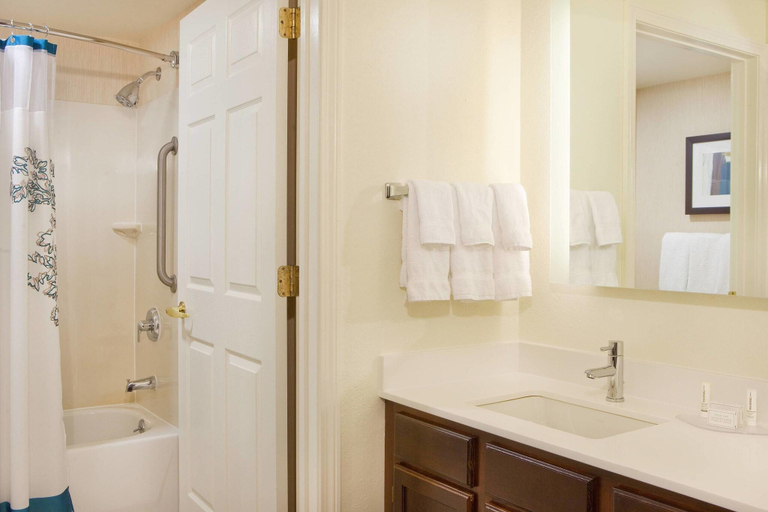 Bathroom 4, Residence Inn By Marriott Hartford Manchester, Hartford