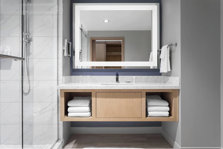 Bathroom 5, Marriott Virginia Beach Oceanfront, Virginia Beach