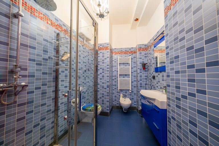 Bathroom 4, Christian Bed&Breakfast, Pisa