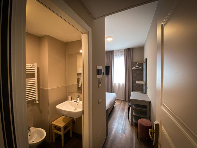 Bathroom 3, ホテル・デラ・ローザ, Ancona