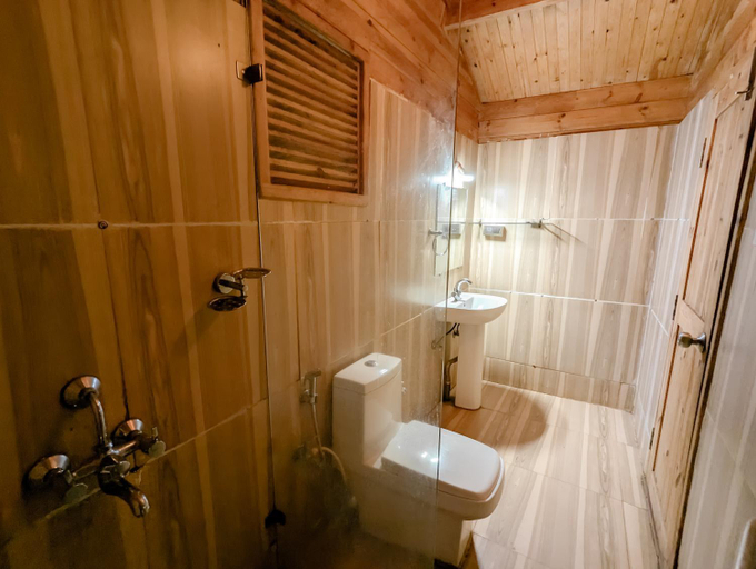 Bathroom 3, Hotel Arambol Inn, North Goa