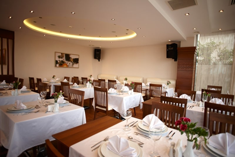 Food & Drinks 5, dovsOtel, Merkez