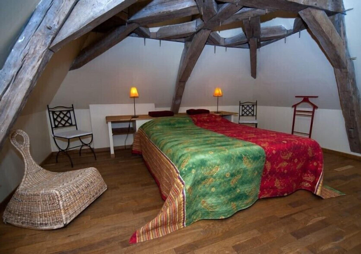 Bedroom 2, La Cuvellerie, Nièvre