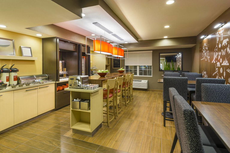 Food & Drinks 5, MainStay Suites, Mobile