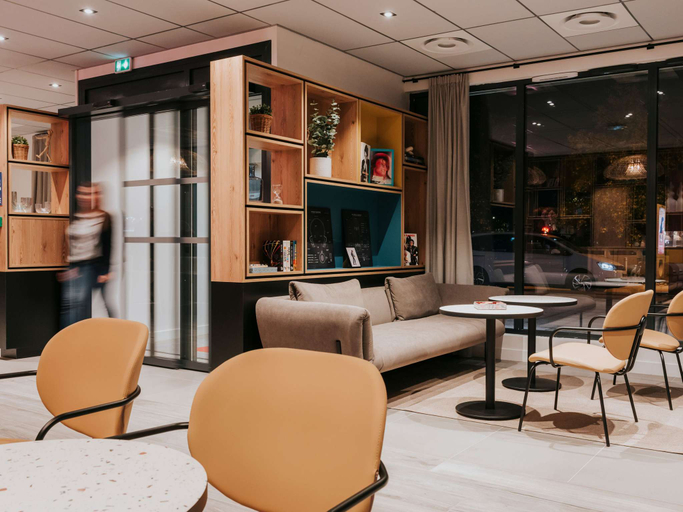 Public Area 3, Ibis Rouen Centre Rive Droite Pasteur, Seine-Maritime
