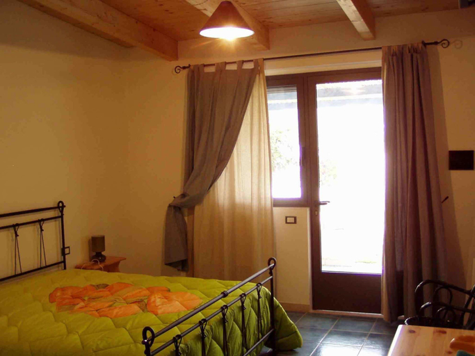 Bedroom 2, B&B Masseria Liberatore, Foggia