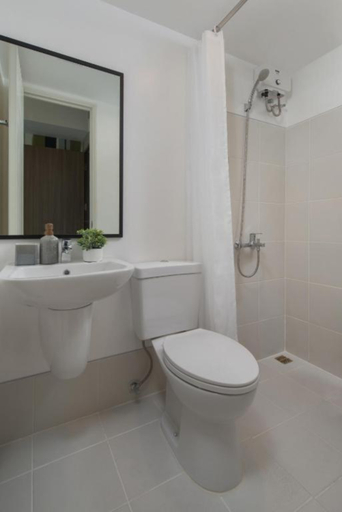 Bathroom 3, The Suites at Torre Lorenzo Malate, Manila City