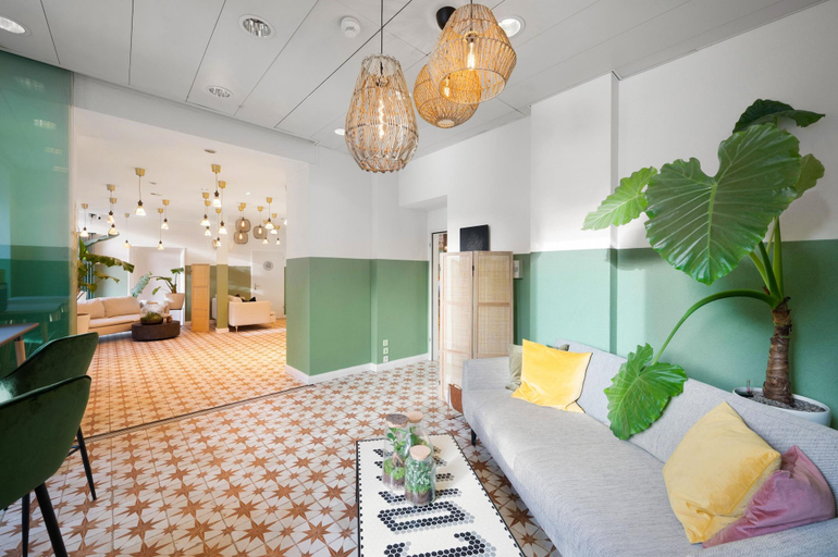 Bedroom 4, Becozy Self Check-in & Pop-up Hotel, Basel
