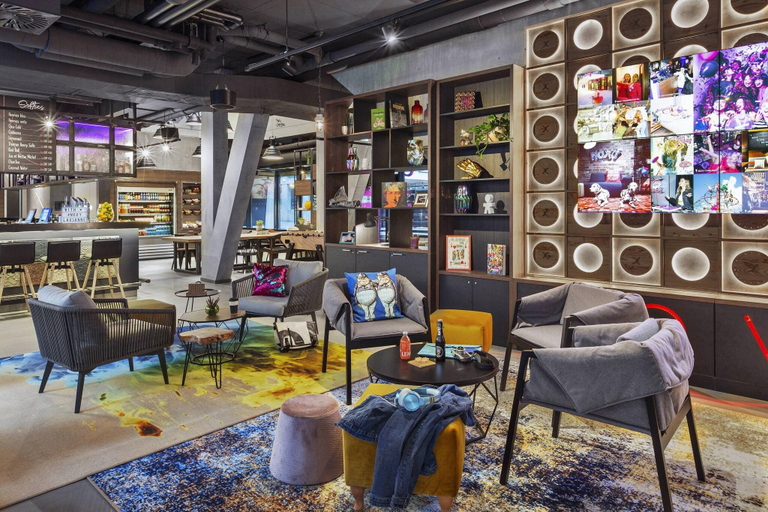 Food & Drinks 5, Moxy Lausanne City, Lausanne