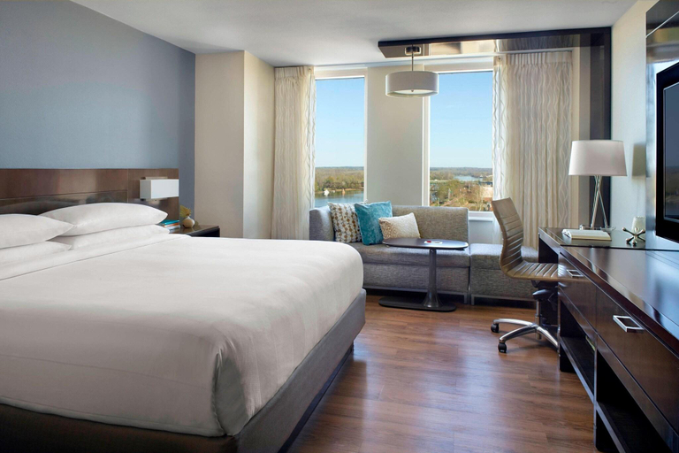 Bedroom 3, Augusta Marriott At The Convention Center, Richmond