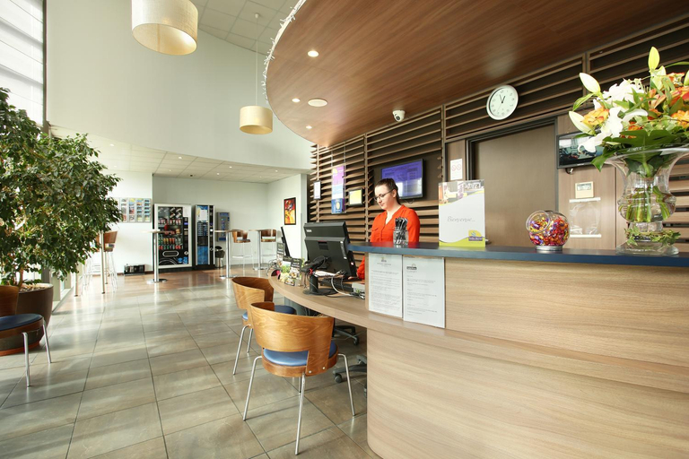 Public Area 2, Suite Home, Loiret