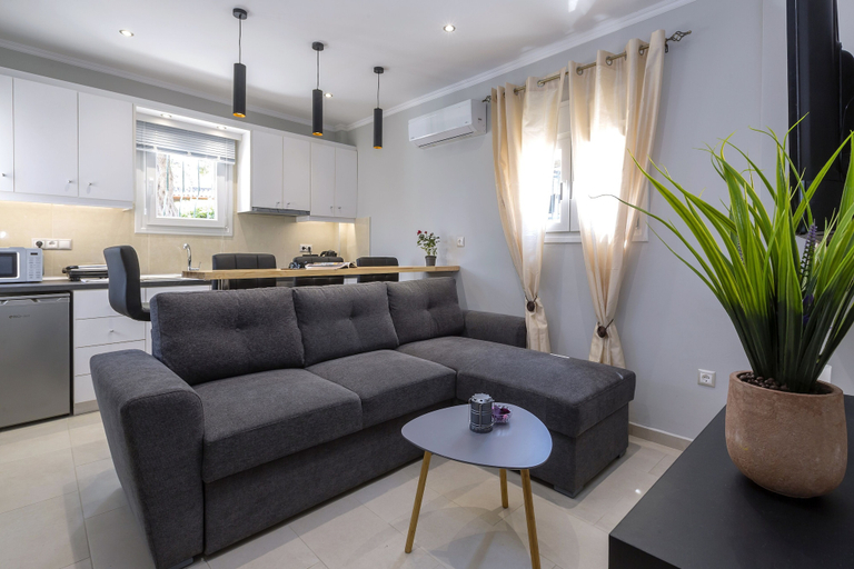 Others 5, Borts Apartment, Ionian Islands