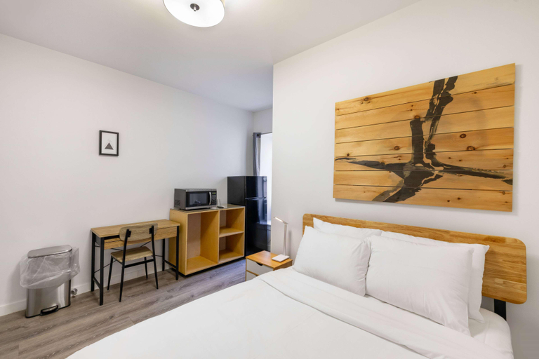 Bedroom 5, Hotel 27 by LuxUrban, New York