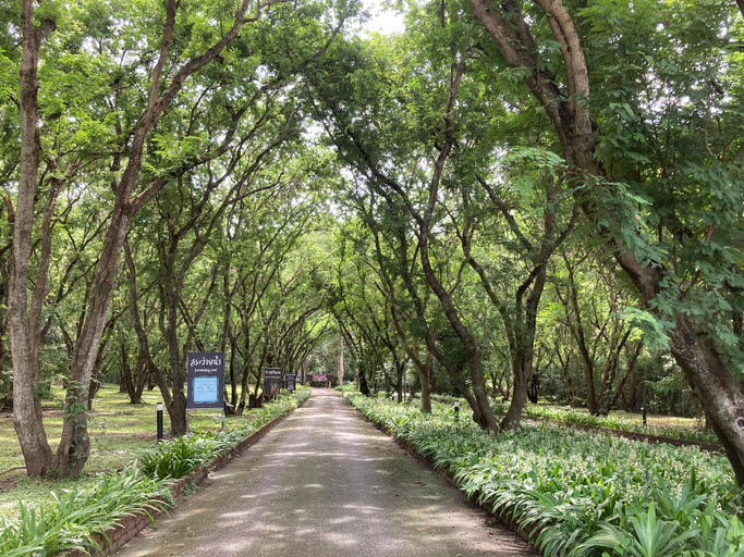Others 5, Garden Stay by Wanathara, Wang Thong
