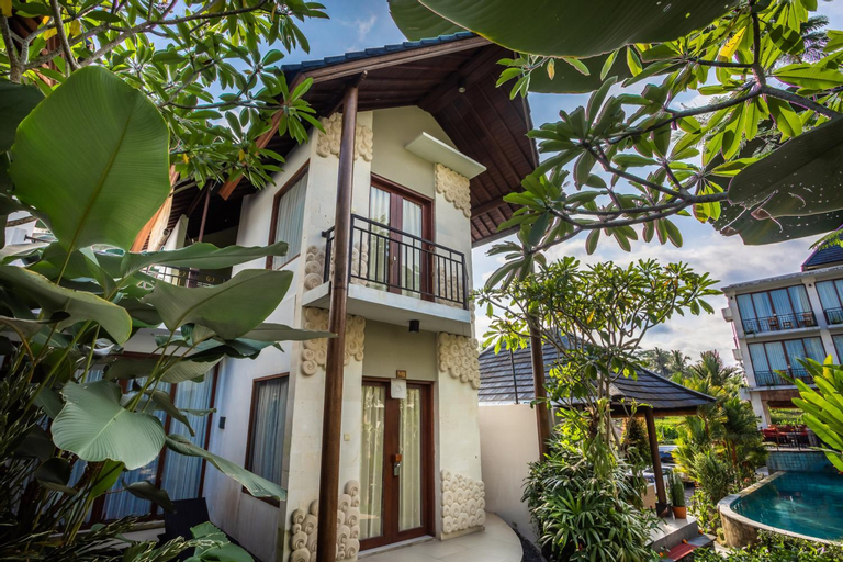 Exterior 9
