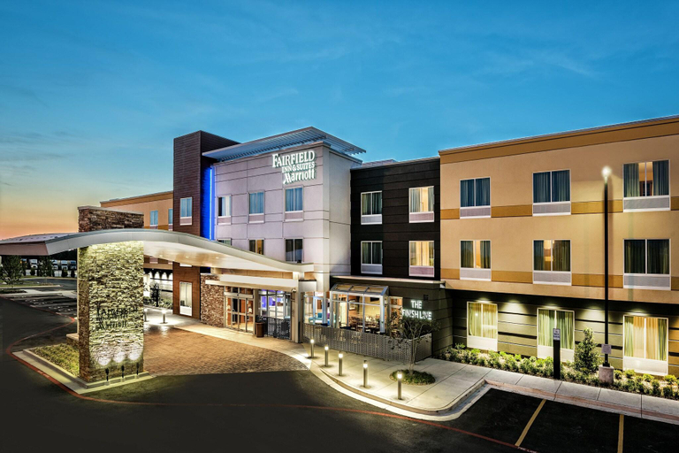 Exterior & Views 1, Fairfield Inn & Suites Van, Van Zandt