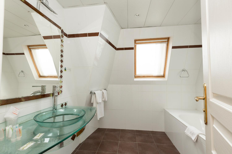 Bathroom 4, Viator Hotel, Paris