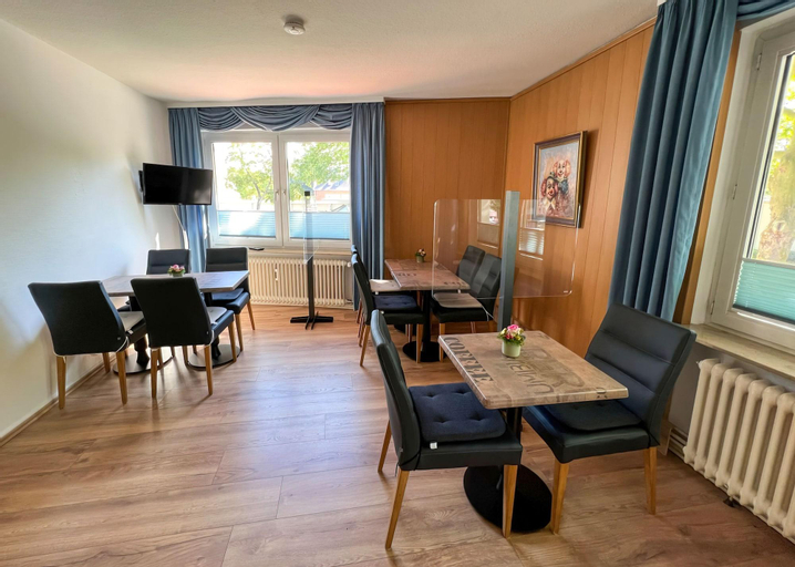 Dining Room 17