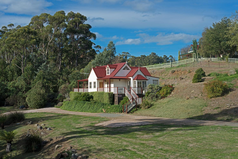 Others 4, CRABTREE RIVERFRONT COTTAGES 2 cottages EMILY & ELIZA COTTAGES Beautiful riverfront peaceful locatio, Huon Valley