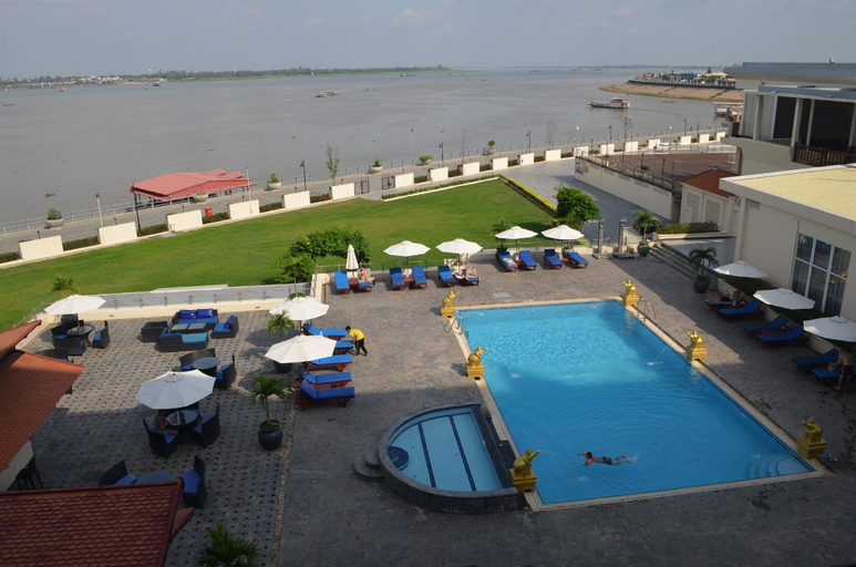 Swimming Pool 23