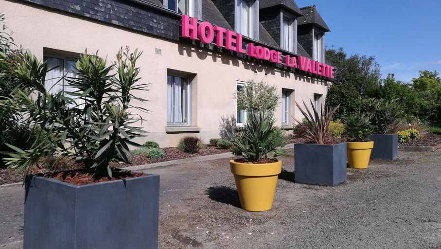 Exterior & Views 2, Logis Hôtel Lodge la Valette, Ille-et-Vilaine