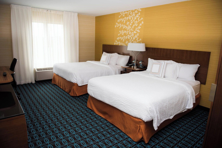 Bedroom 3, Fairfield Inn & Suites by Marriott Moncton, Westmorland