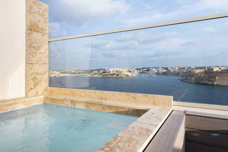 Sport & Beauty 3, Iniala Harbour House