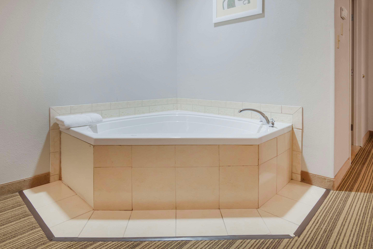 Bathroom 4, Country Inn Suites By Radisson Columbia Mo, Boone