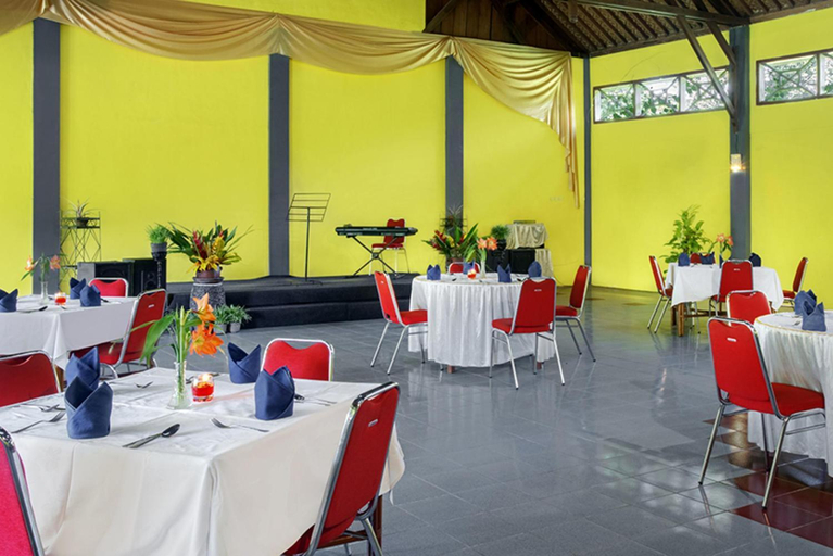 Food & Drinks 5, Margo Utomo Hill View Resort by Tripletree, Banyuwangi