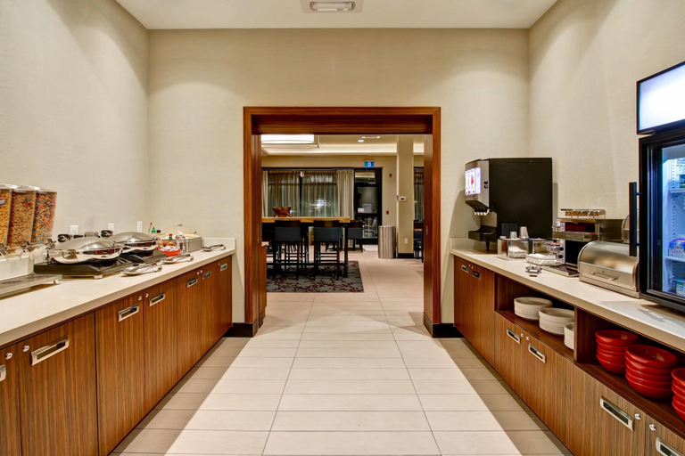 Food & Drinks 5, TownePlace Suites Kincardine, Bruce