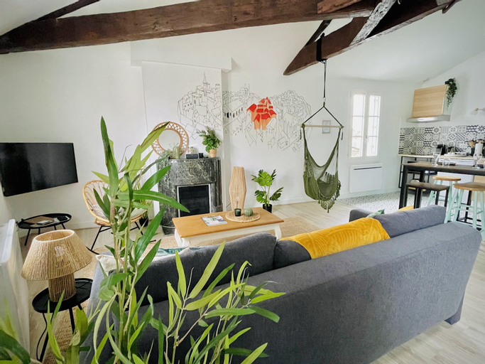 Living area 4, Meublés de Louvel, Charente