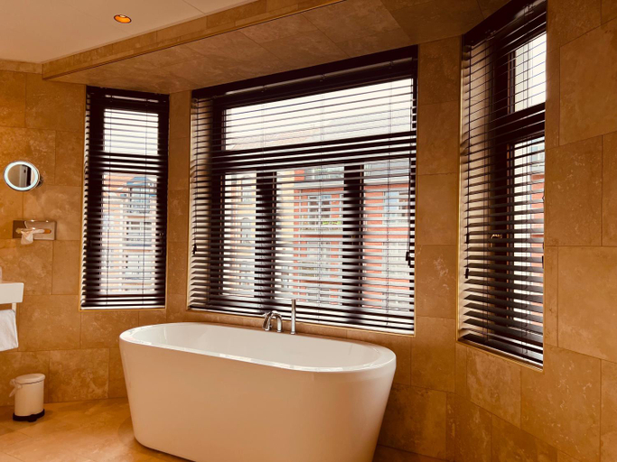 Bathroom 3, Gatsby Hotel, West-Vlaanderen