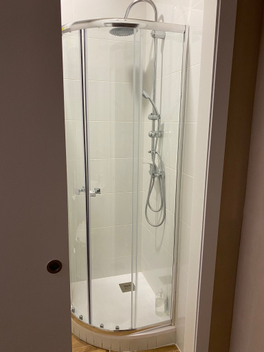 Bathroom 5, El Palacete De La Almudayna, Madrid