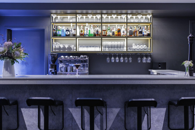Food & Drinks