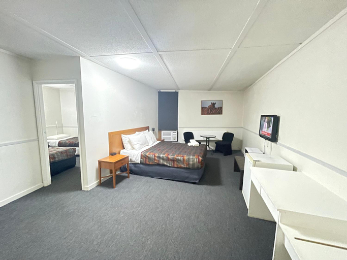 Bedroom 16