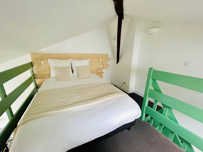 Room 3, Meublés de Louvel, Charente
