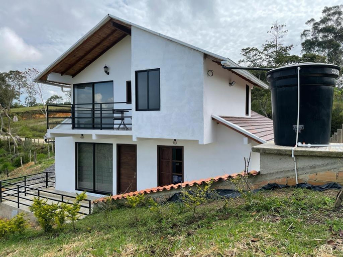 Others 5, Villa Paulina, Guadalupe