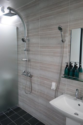 Bathroom 5, 24 Guesthouse Suncheon, Suncheon