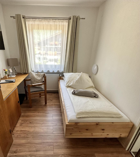 Bedroom 3, Gästehaus Wiesegg, Traunstein