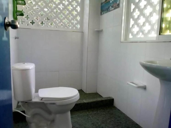 Bathroom 4, Las Hamacas, Cartagena de Indias