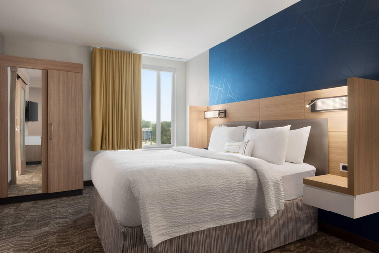 Bedroom 4, Springhill Suites Milwaukee West Wauwatosa, Milwaukee